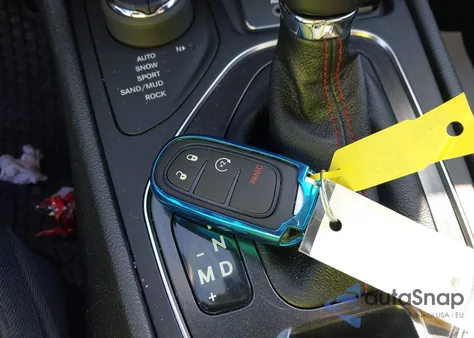 2021 Jeep Cherokee Trailhawk 4X4 from USA, damaged, VIN 1C4PJMBX7MD239895